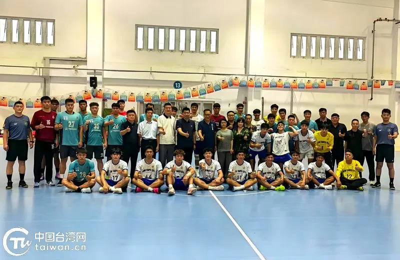 展为期, 交流比赛正